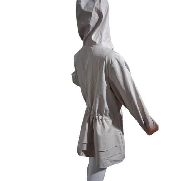 Bernardo Quiet Luxury Women's size Medium Lightweight Hooded Jacket Preppy - Picture 7 of 13